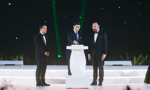 IBTEC by JLand Group was officially launched by His Highness Tunku Abdul Rahman Al-Haj Ibni Sultan Ibrahim, the Tunku Panglima Johor, as the Official Representative of His Royal Highness Tunku Mahkota Ismail, The Regent of Johor, witnessed by YB Dato’ Onn Hafiz bin Ghazi, Chief Minister of Johor (left) and Datuk Syed Mohamed Syed Ibrahim, President & Chief Executive of JCorp and Chairman of JLG (right)